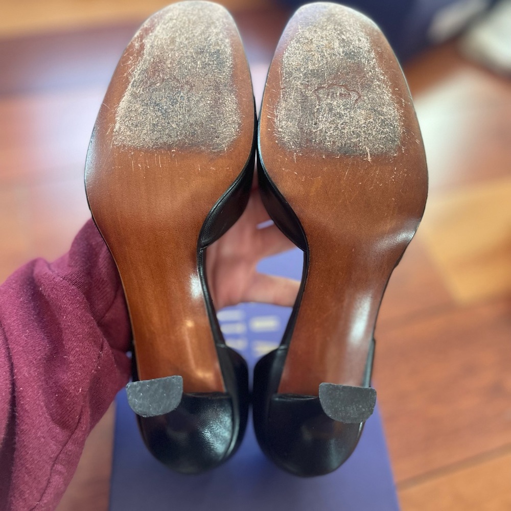 Stuart Weitzman Black Round Toe Pumps with Bow - Picture 3 of 4